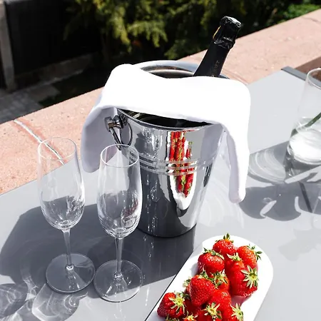 Aeroport 8 Min A Pied * アンジャンビートン