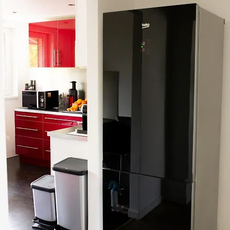 Aeroport 8 Min A Pied ベッド・アンド・ブレックファスト *