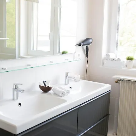 Aeroport 8 Min A Pied ベッド・アンド・ブレックファスト アンジャンビートン